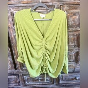 NWOT Boutique ribbed long sleeve gathered front top fall top